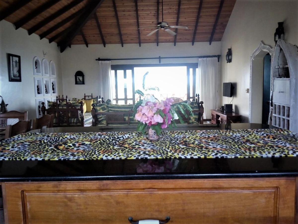 Blue Bay Cove, Penthouse 4 Appartement Watamu Buitenkant foto